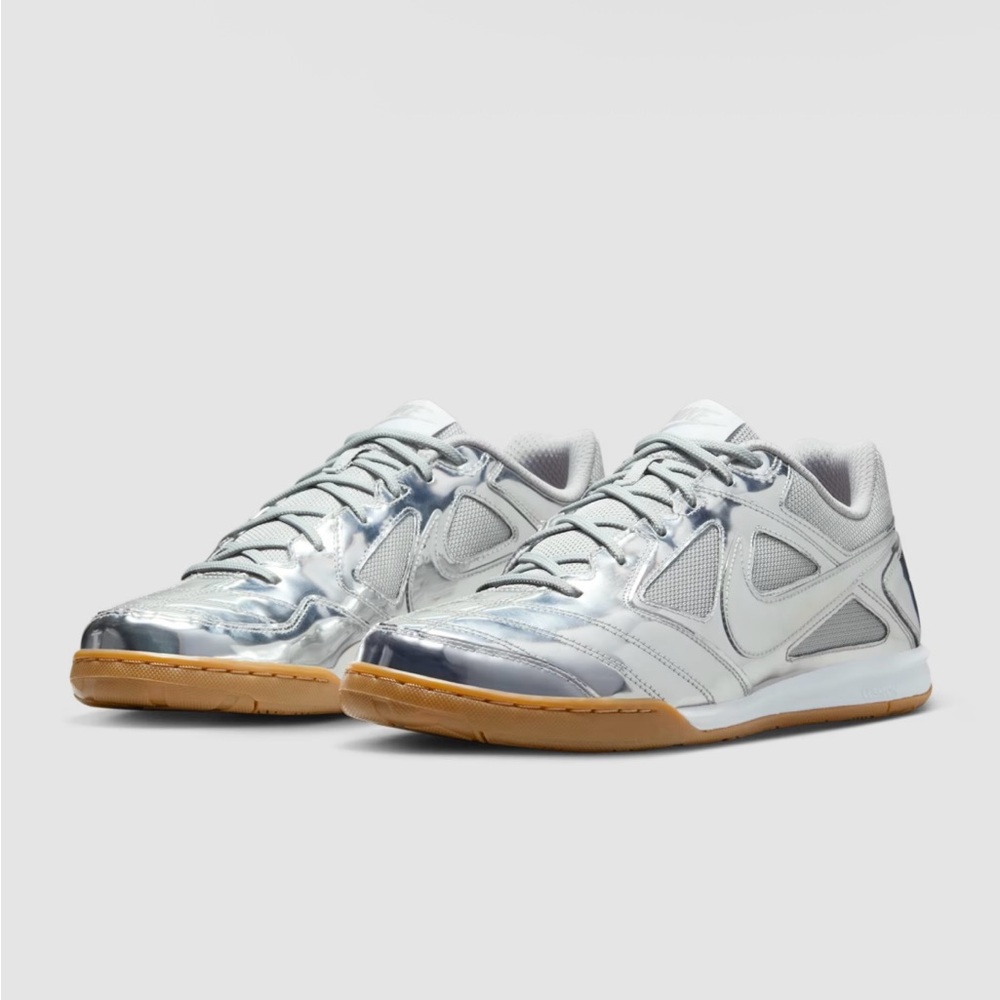 Nike Gato LV8  Metallic Silver  Sneakers  (New with Box)